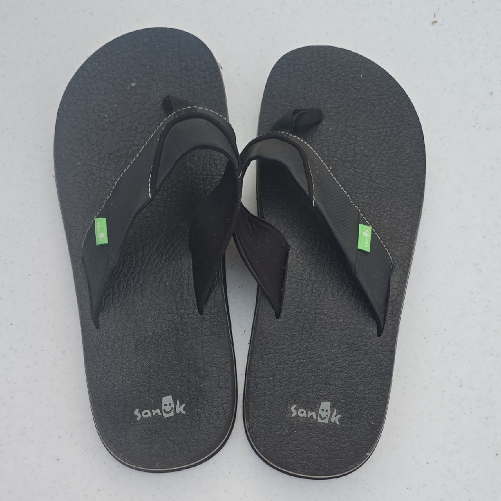 Sanuk Black Sandals